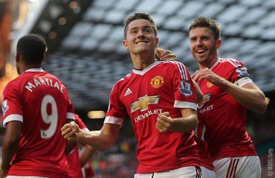 俱乐部中的 俱乐部中的